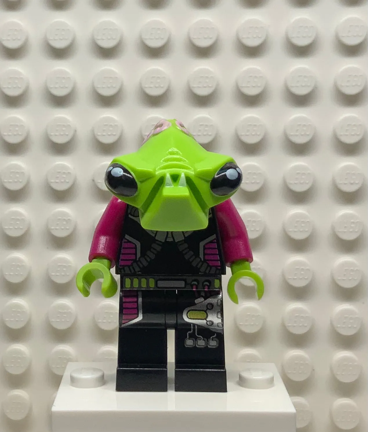 Alien Pilot, ac002