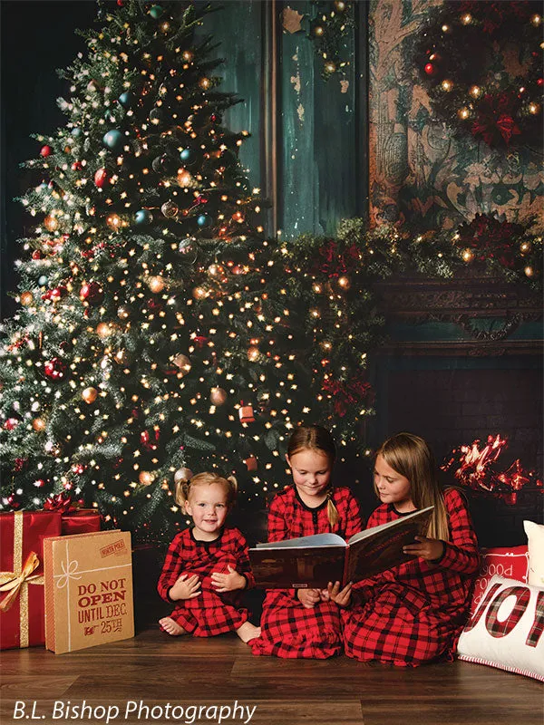 Christmas Faded Victorian Photography Backdrop