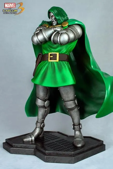 Doctor Doom Vs. Akuma 1:4 Scale Statue Set