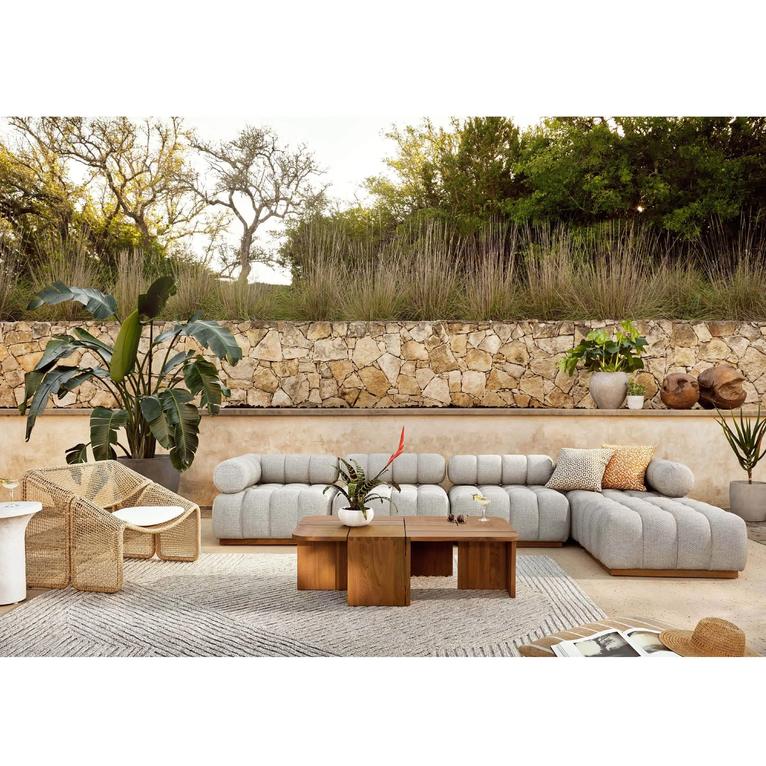 Roma Outdoor 4 Piece Sectional w/Ottoman